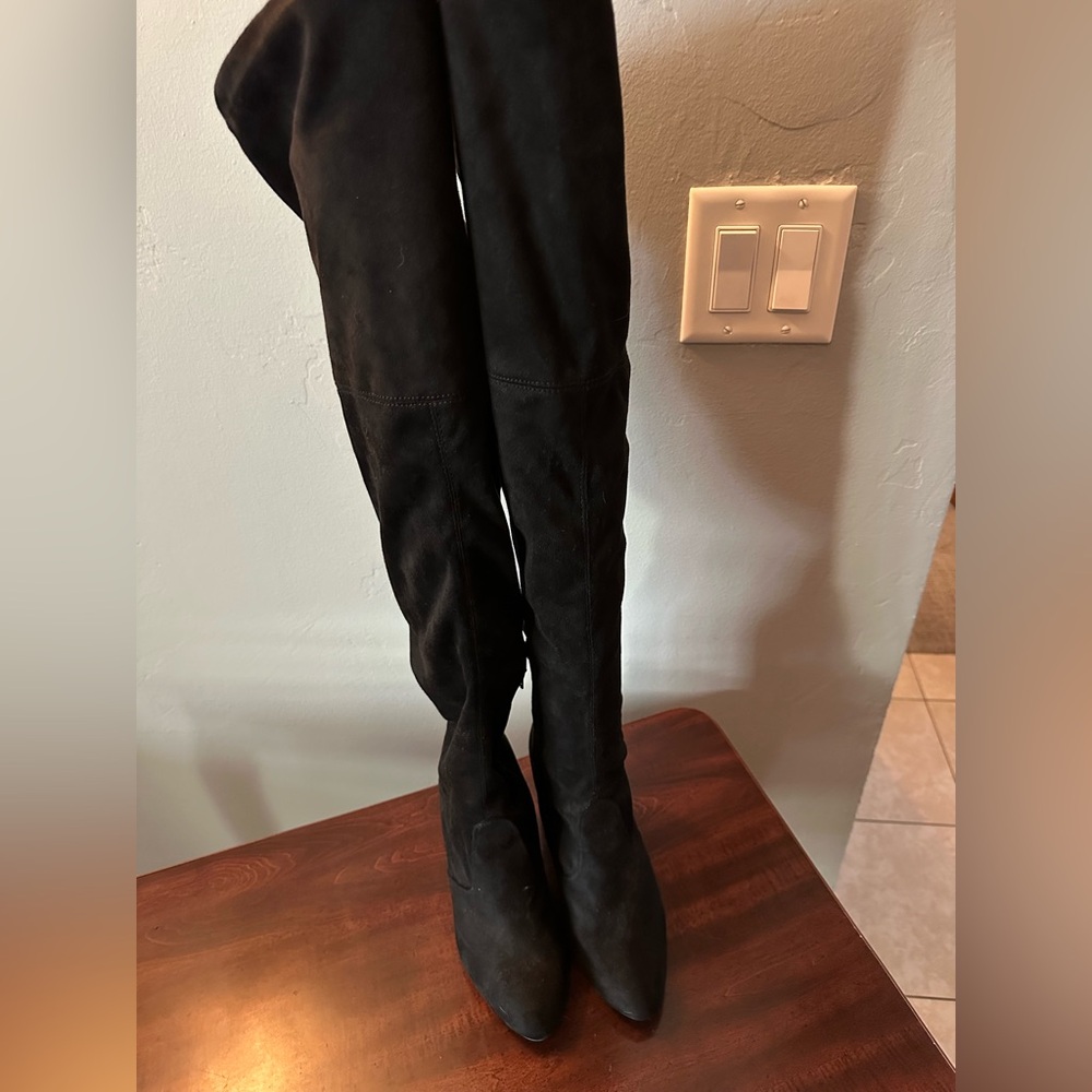 Over knee heeled boots